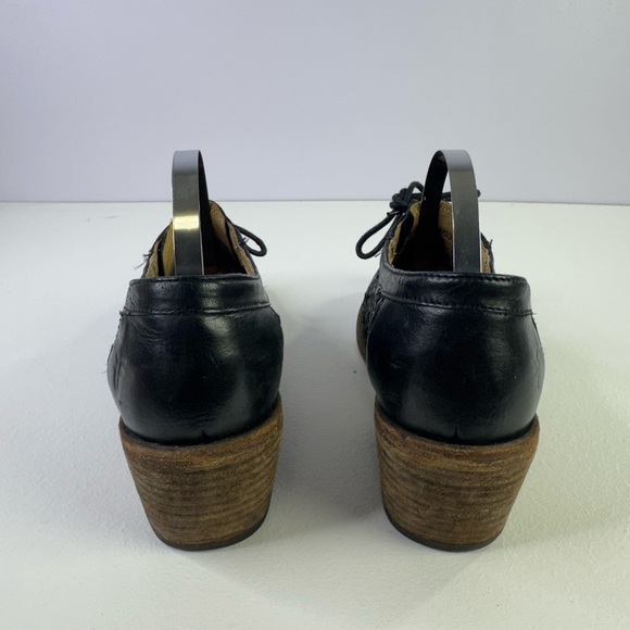 Frye Maggie woven Oxford size 8.5